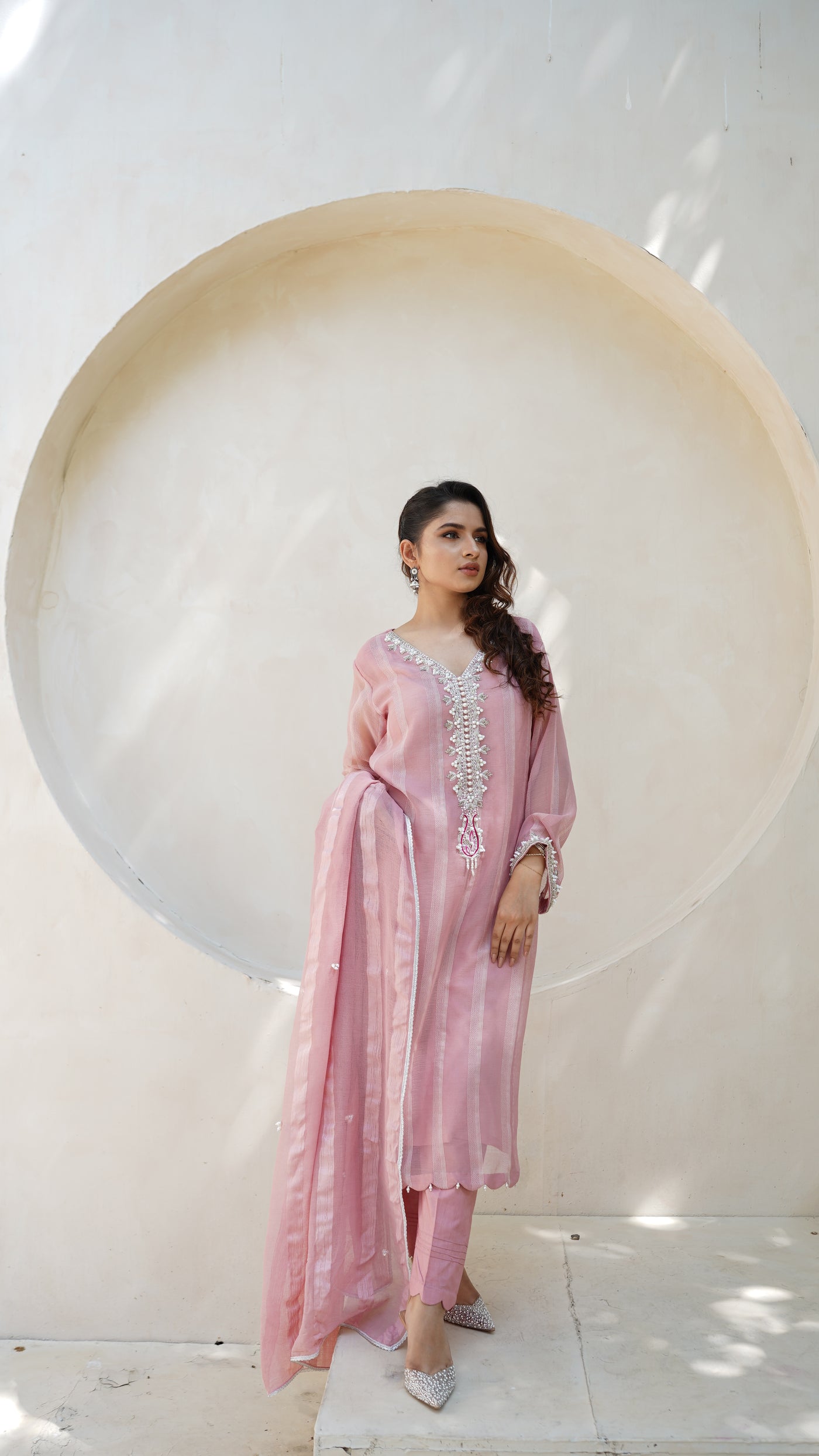 Pink Luxury: Pink 3 piece Stitched ADDA peroi pret  HandMade