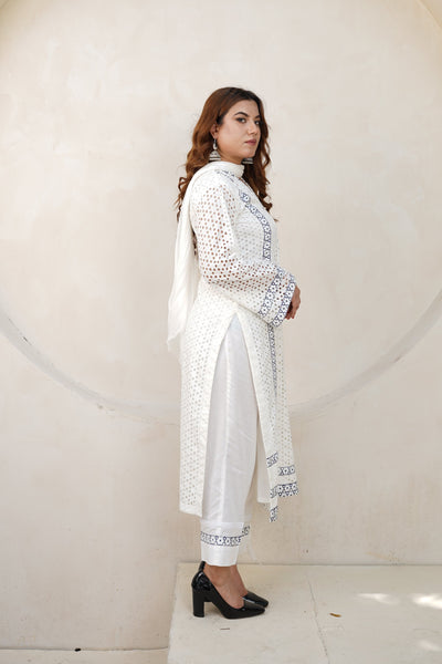 Meersha Collection : Luxe chikan kari